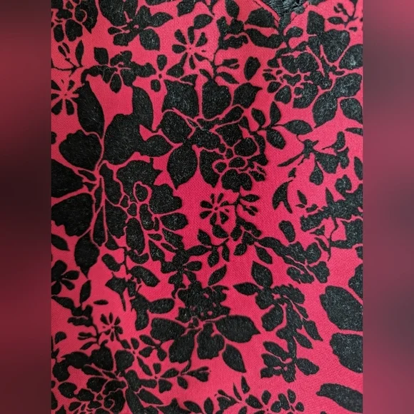 Sloane & Sadie red and black velvet work with lace up neckline sleeveless top - Picture 2 of 8